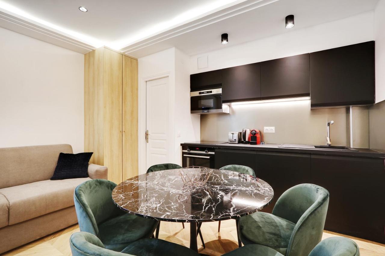 Off Majesti Upper Marais Apartment- Rue Du Faubourg Saint-Martin ปารีส ภายนอก รูปภาพ