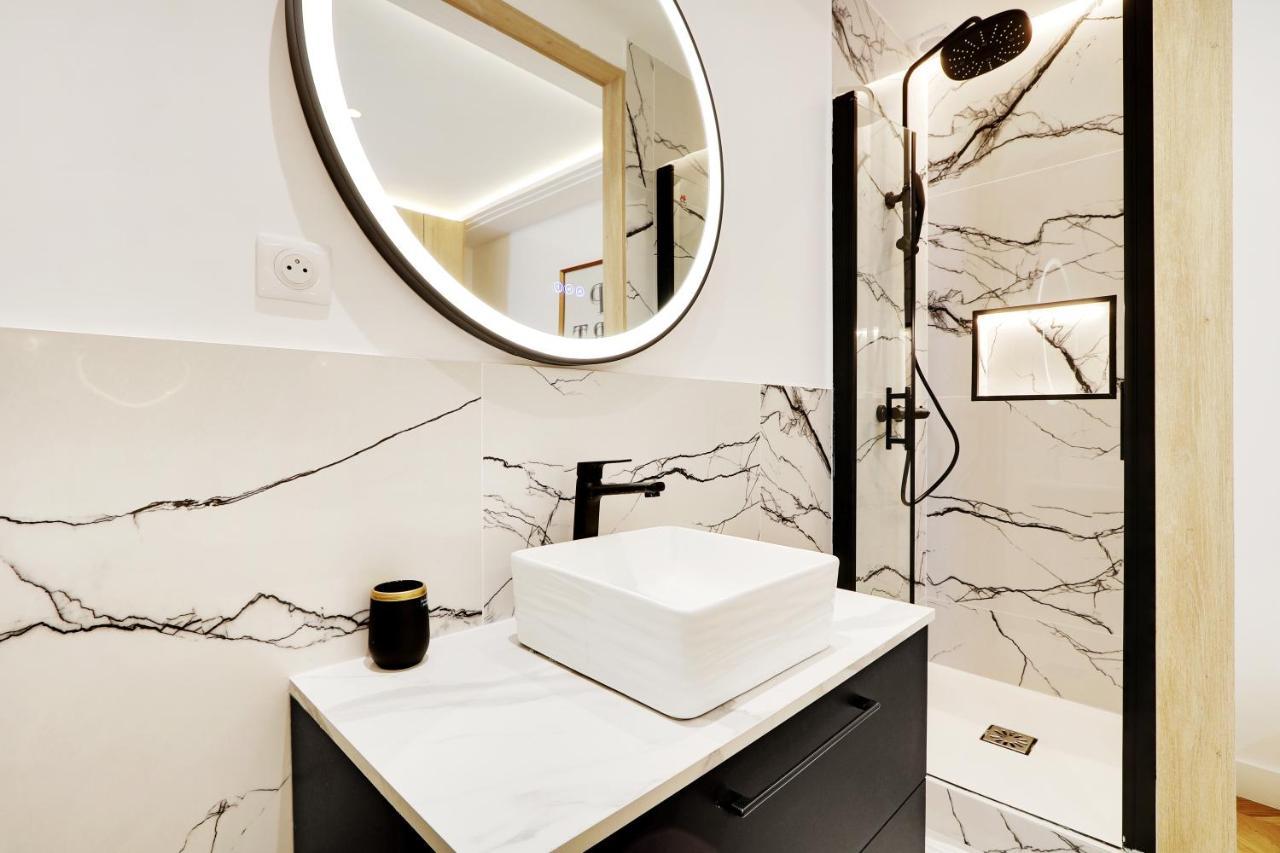 Off Majesti Upper Marais Apartment- Rue Du Faubourg Saint-Martin ปารีส ภายนอก รูปภาพ