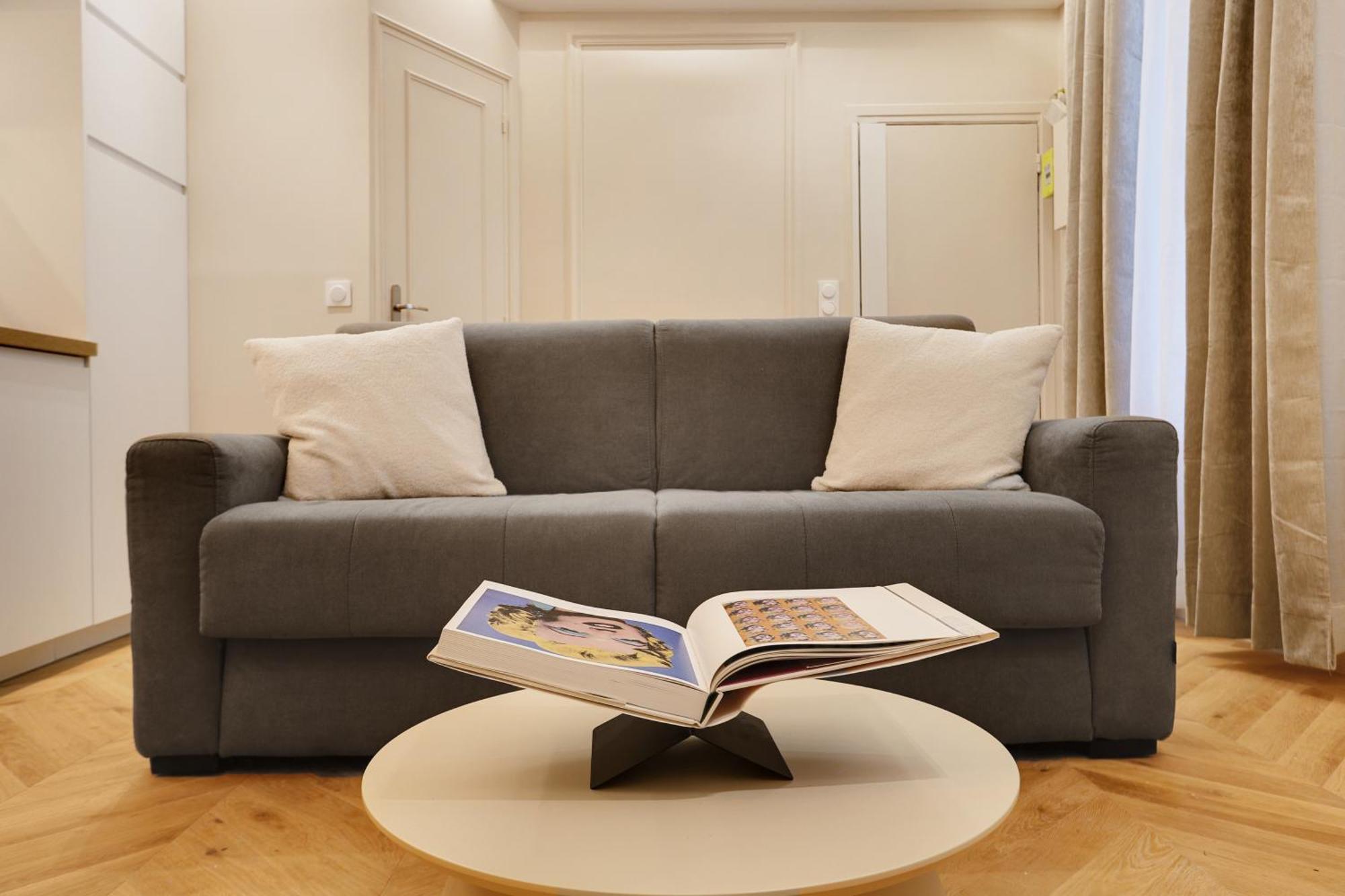 Off Majesti Upper Marais Apartment- Rue Du Faubourg Saint-Martin ปารีส ภายนอก รูปภาพ